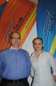 Präsident Torsten Ruban-Zeh und Neu-Studentin Angie Scherzberg