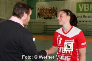 2016-05-21 SC_HY_Gauditurnier SC Hoyerswerda I in rot  SC Hoyersweda II in blau  Konfettimafiain grün  Handballfrauen in schwarz   Foto:Werner Müller
